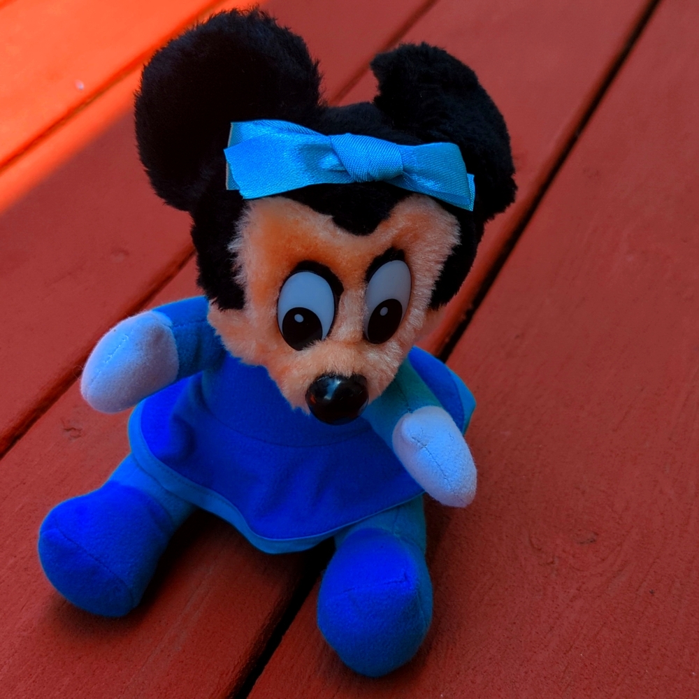 Vintage 90's Minnie From Mickey's Christmas Carol Small Plush Blue